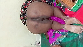 Indian Hot Bhabi Showing Big Ass And Big Pussy